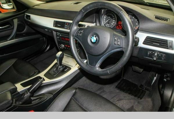 2011 BMW 323I Lifestyle Automatic