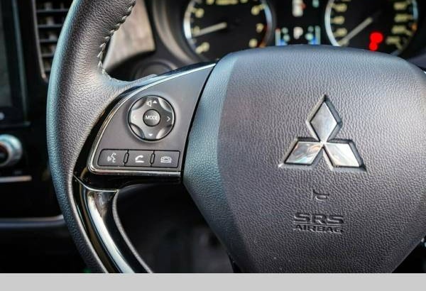 2019 Mitsubishi Outlander ES7Seat(awd) Automatic