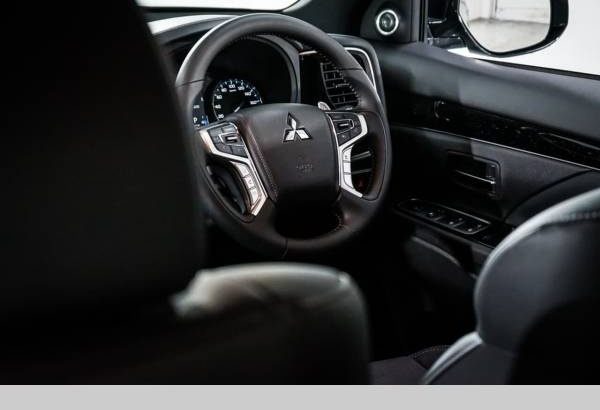 2020 Mitsubishi Outlander PhevGSR5Seat(awd) Automatic