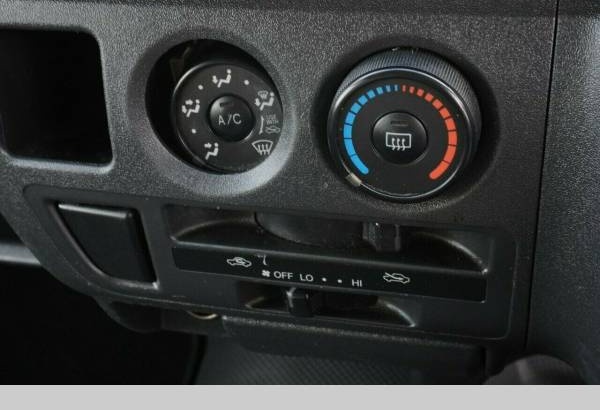 2011 Toyota Hiace Commuter Manual