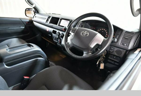 2017 Toyota Hiace Commuter Automatic