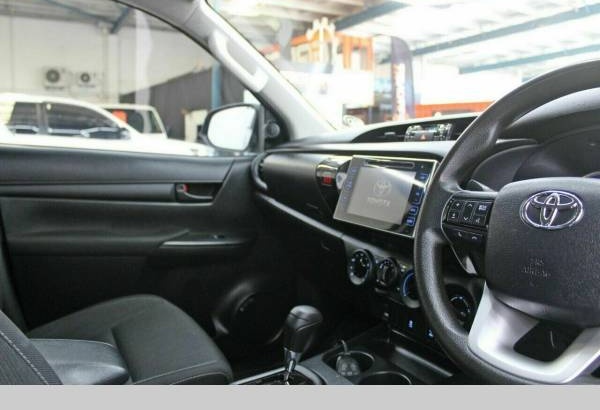 2016 Toyota Hilux SR(4X4) Automatic