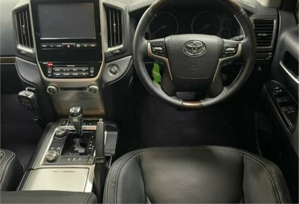2016 Toyota Landcruiser Sahara(4X4) Automatic