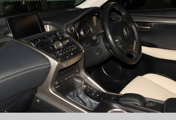 2015 Lexus NX300H LuxuryHybrid(fwd) Automatic