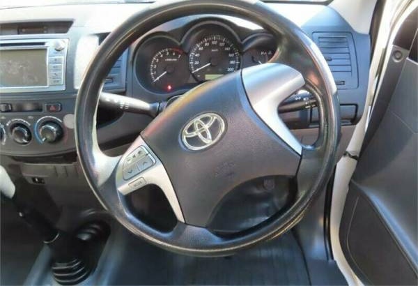 2014 Toyota Hilux Workmate Manual