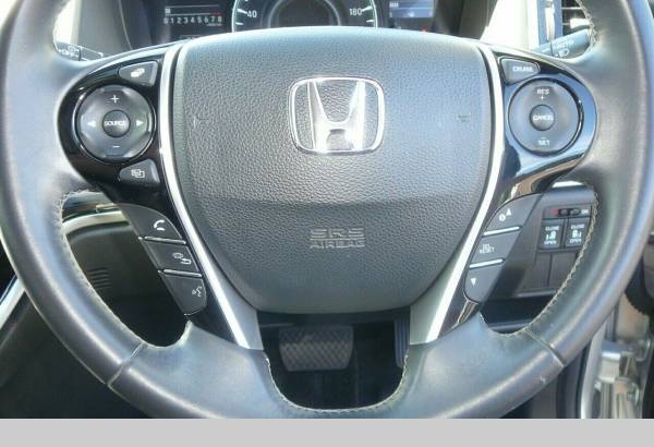 2017 Honda Odyssey VTi Automatic