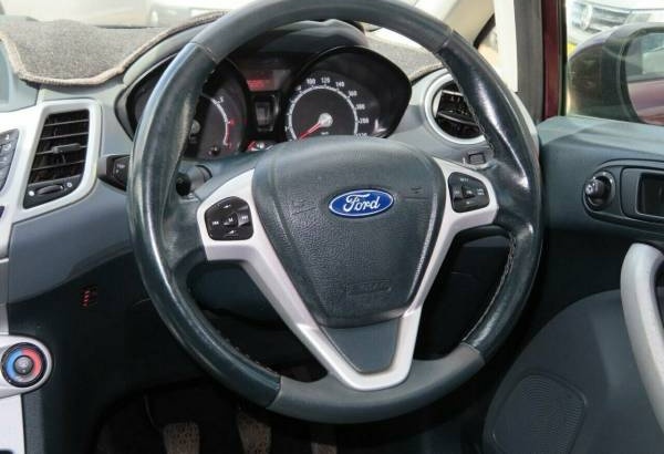 2013 Ford Fiesta LX Manual
