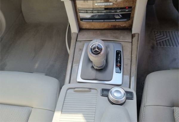 2011 Mercedes-Benz E220 CDIElegance Automatic
