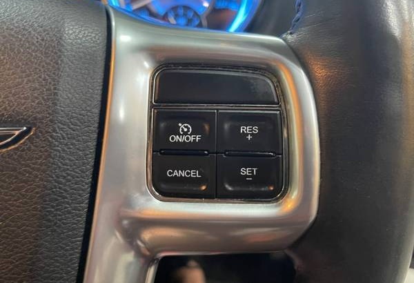 2014 Chrysler 300 C Automatic