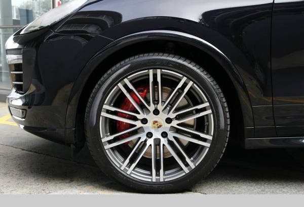 2015 Porsche Cayenne GTS Automatic