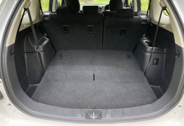 2020 Mitsubishi Outlander ES 7 Seat (2WD) Automatic