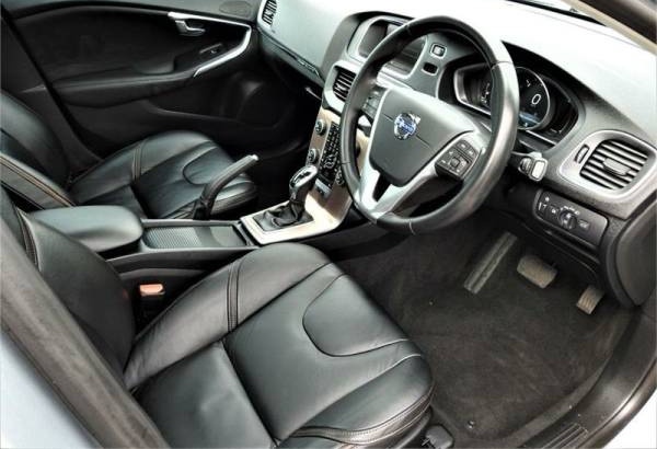 2013 Volvo V40 D4CrossCountry Automatic