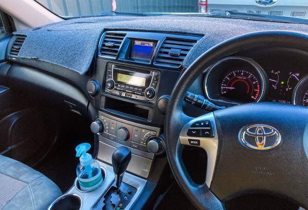 2013 Toyota Kluger  Automatic
