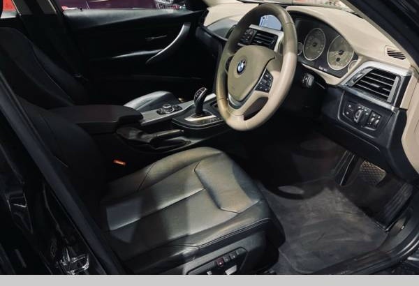2012 BMW 320D - Automatic