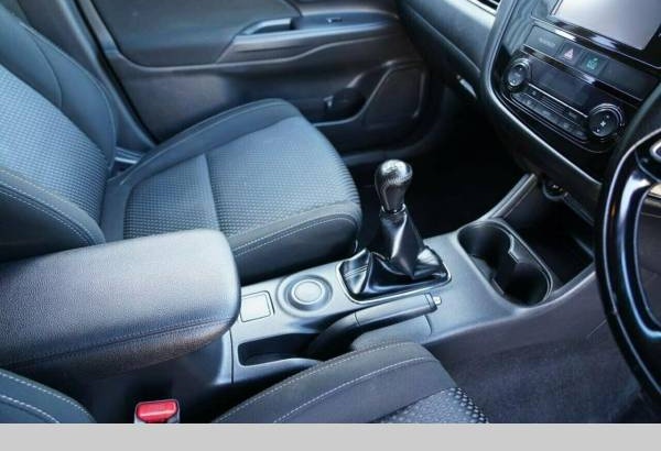 2016 Mitsubishi Outlander LS(4X2) Manual