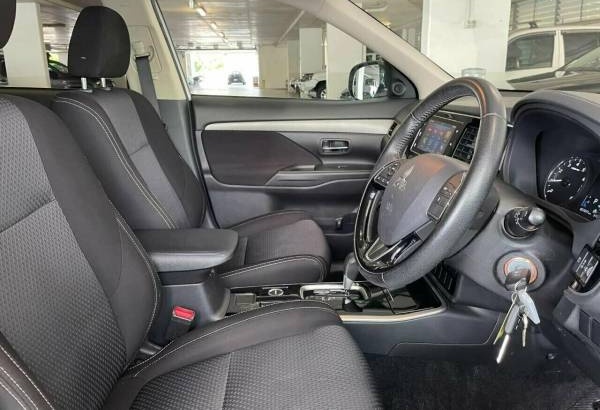 2017 Mitsubishi Outlander LS(4X4) Automatic