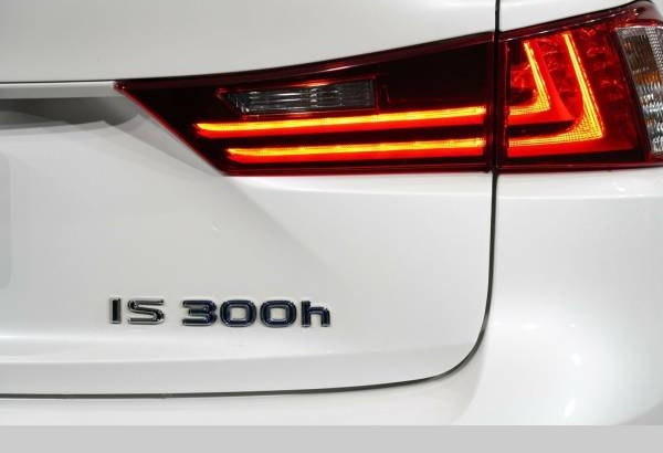 2015 Lexus IS300H LuxuryHybrid Automatic