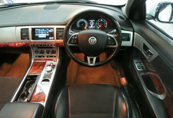 2013 Jaguar XF 2.2DLuxury Automatic