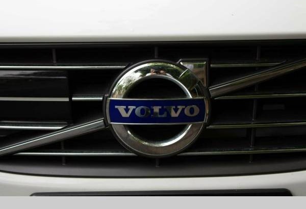 2016 Volvo S60 T5Luxury Automatic