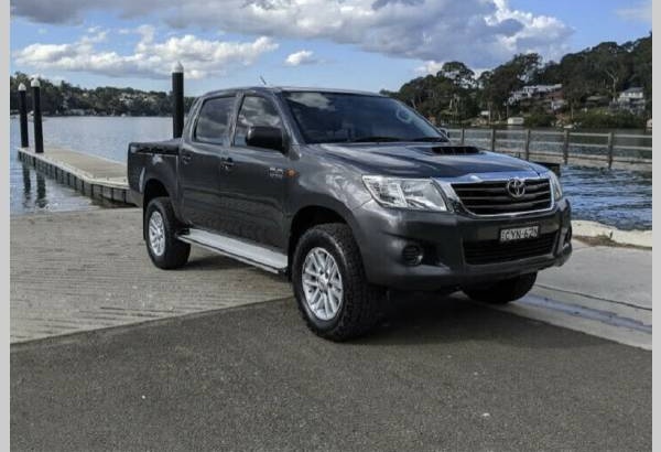 2015 Toyota Hilux  Automatic