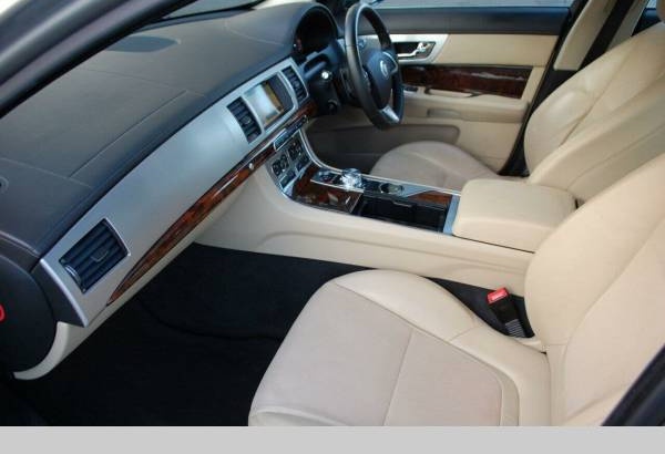 2013 Jaguar XF 2.2D Luxury Automatic