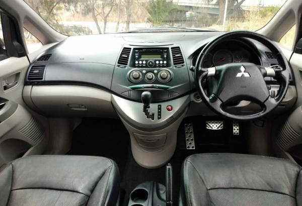 2007 Mitsubishi Grandis VR-X Automatic