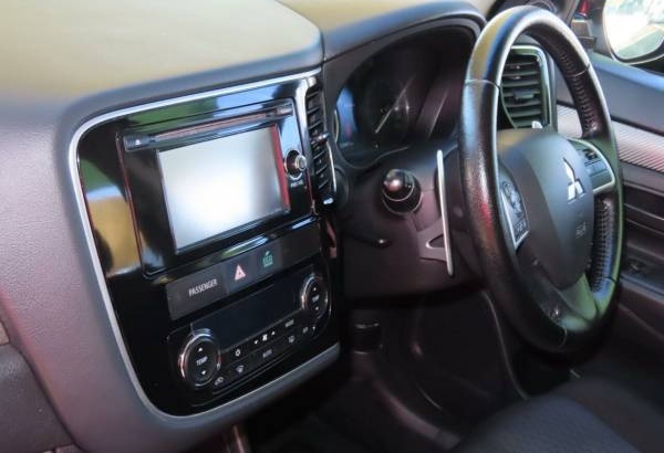 2012 Mitsubishi Outlander LS(7Seat) Automatic