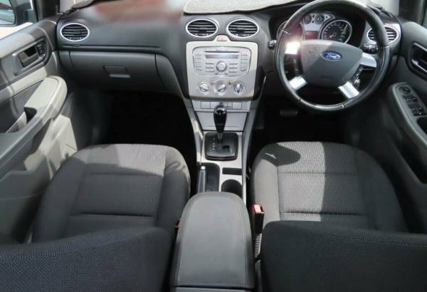 2010 Ford Focus LX Automatic