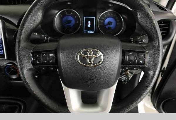 2019 Toyota Hilux SR(4X4) Manual