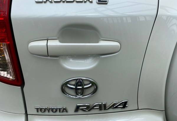2006 Toyota RAV4 Cruiser (4X4) Manual